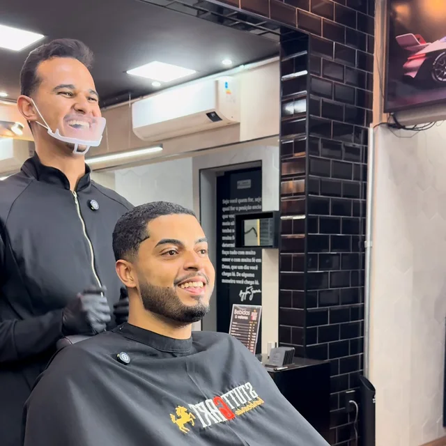 Lucas, cliente do João, no dia do procedimento