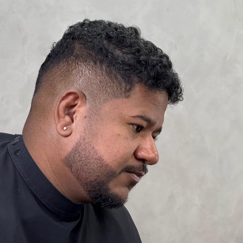 Depois: barba definida com contorno